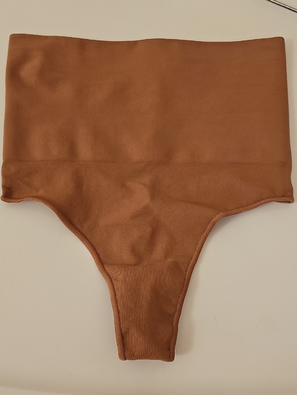 3118. NWOT SKIMS Core Control High-Waist Seamless Thong